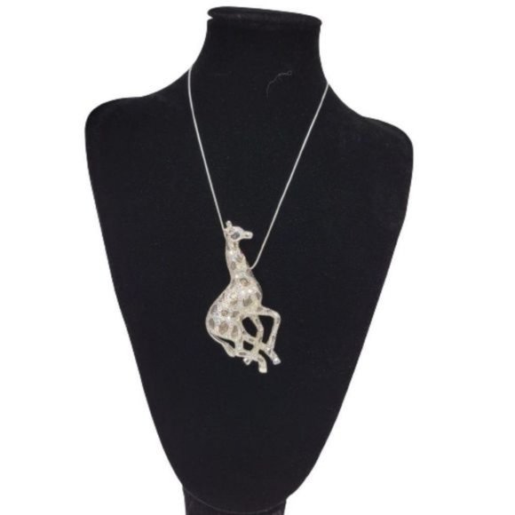 Silvertone Giraffe Brooch or Pendant - Picture 6 of 13